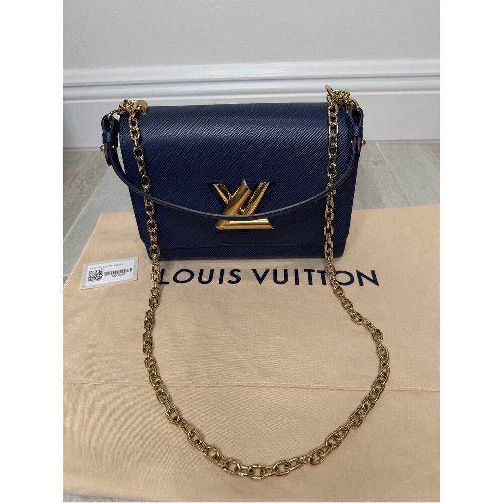 Louis Vuitton Navy Leather Twist MM Shoulder Bag with Gold Chain - Picture 10 of 12